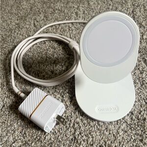 Otterbox Wireless Charging Stand